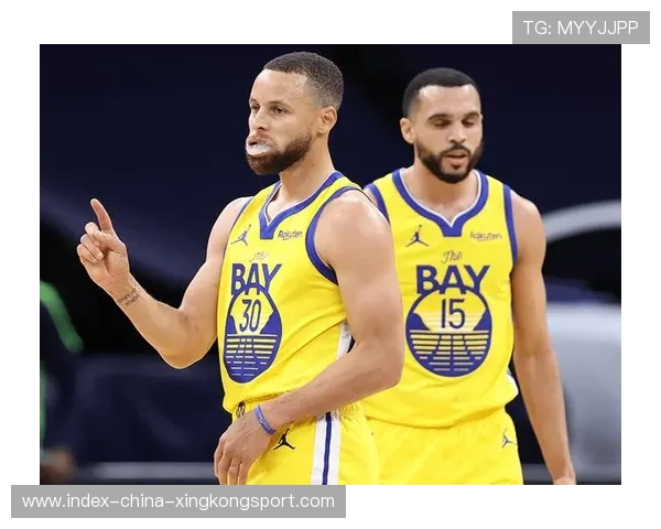 森林狼底角冷箭稳稳命中 森林狼底角冷箭稳稳命中